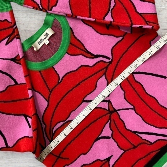 Diane von Furstenburg cropped lip/leaf print cropped sweater shop@iamwarrior - Picture 15 of 17